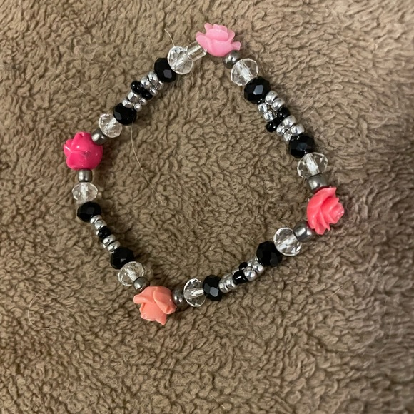 Handmade Jr Sized Jewelry Beaded Glass Crystals, Metal, & Roses Elastic Bracelet - Picture 6 of 6